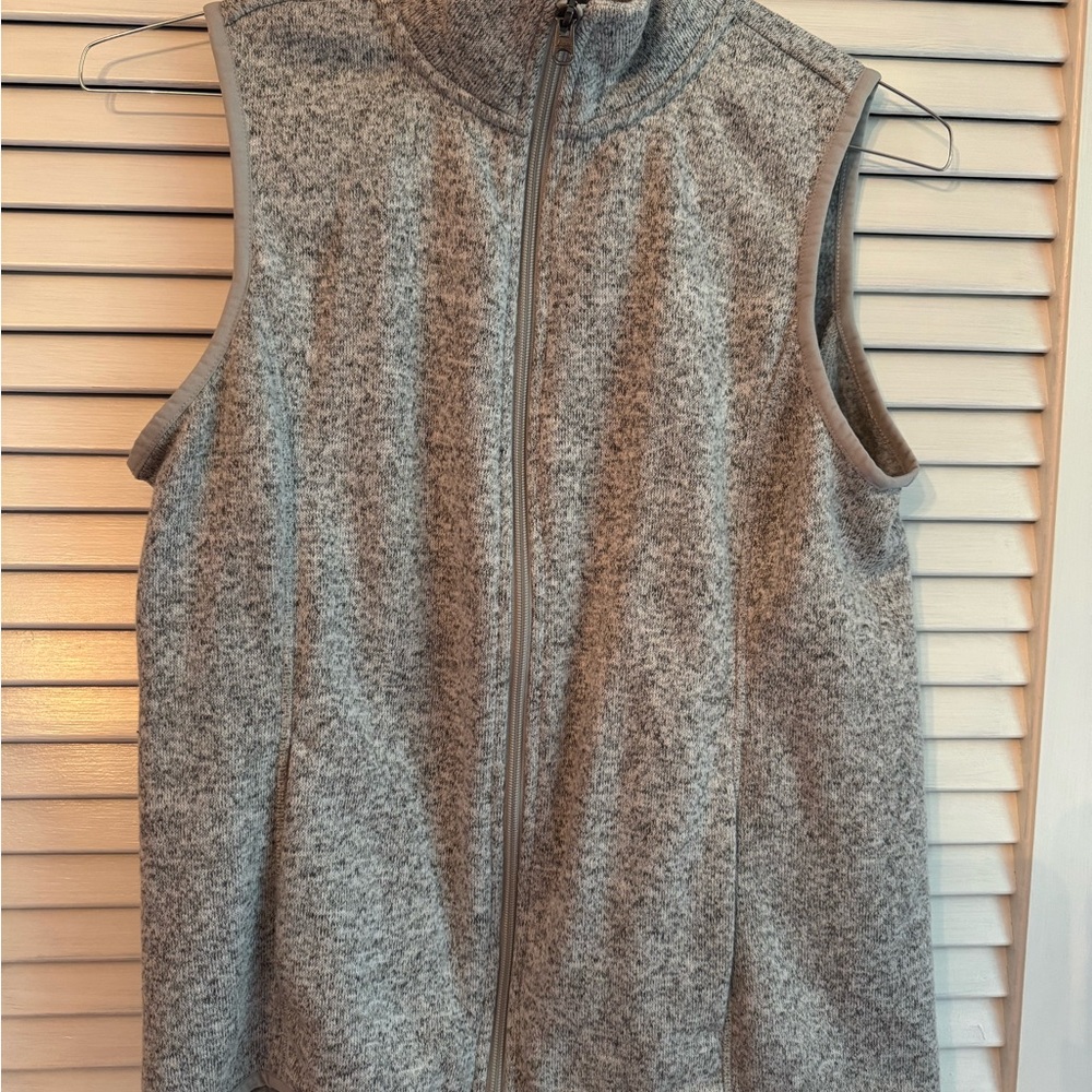 Bass Heather Gray Knit Vest
